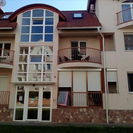GÓBÉ Apartman Hajdúszoboszló Exterior foto
